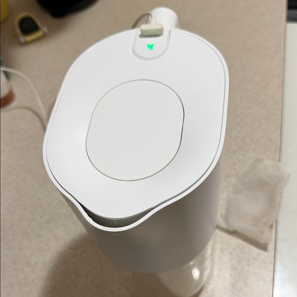 LARQ White Water Pitcher - Picture 4 of 5